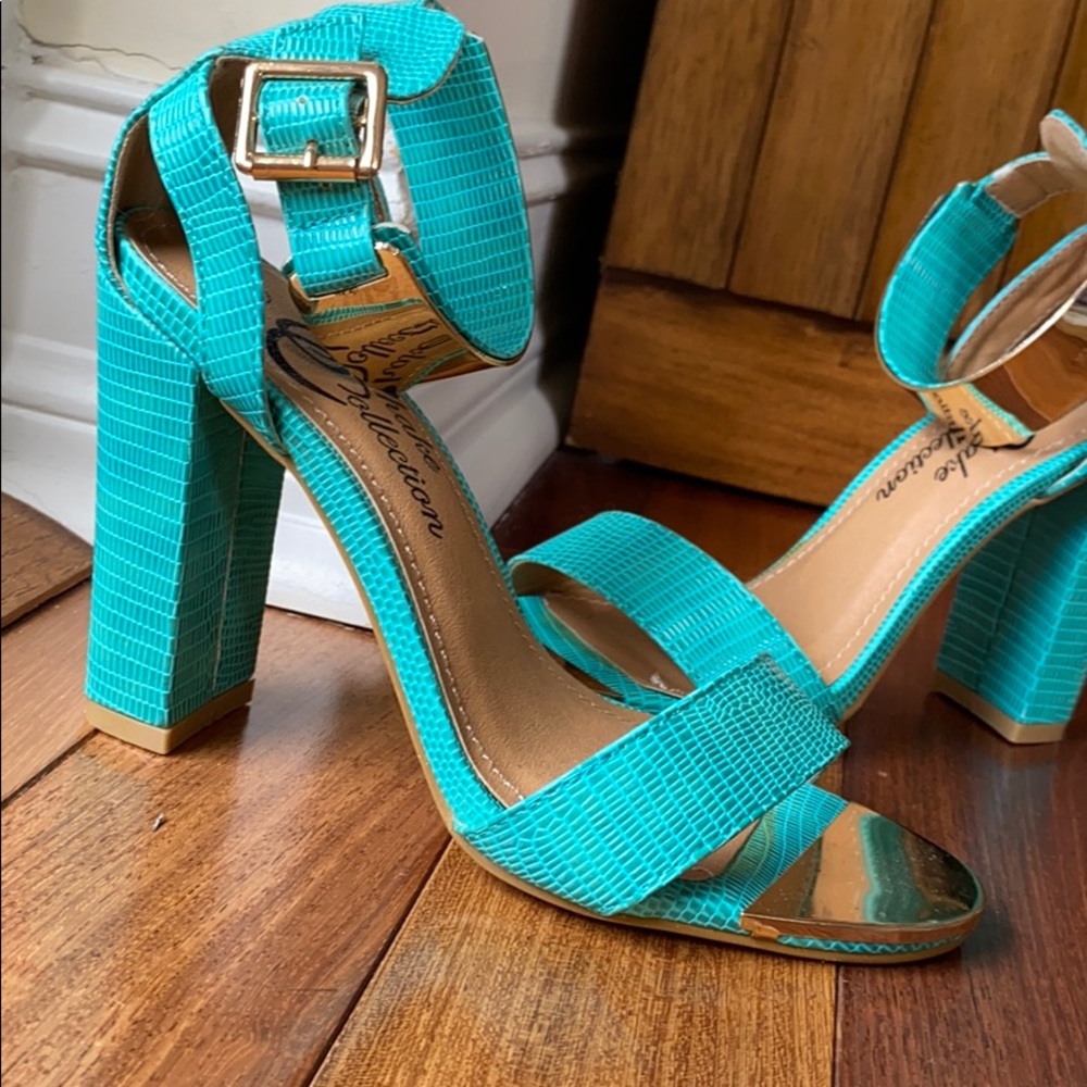 Heels - Picture 2 of 4
